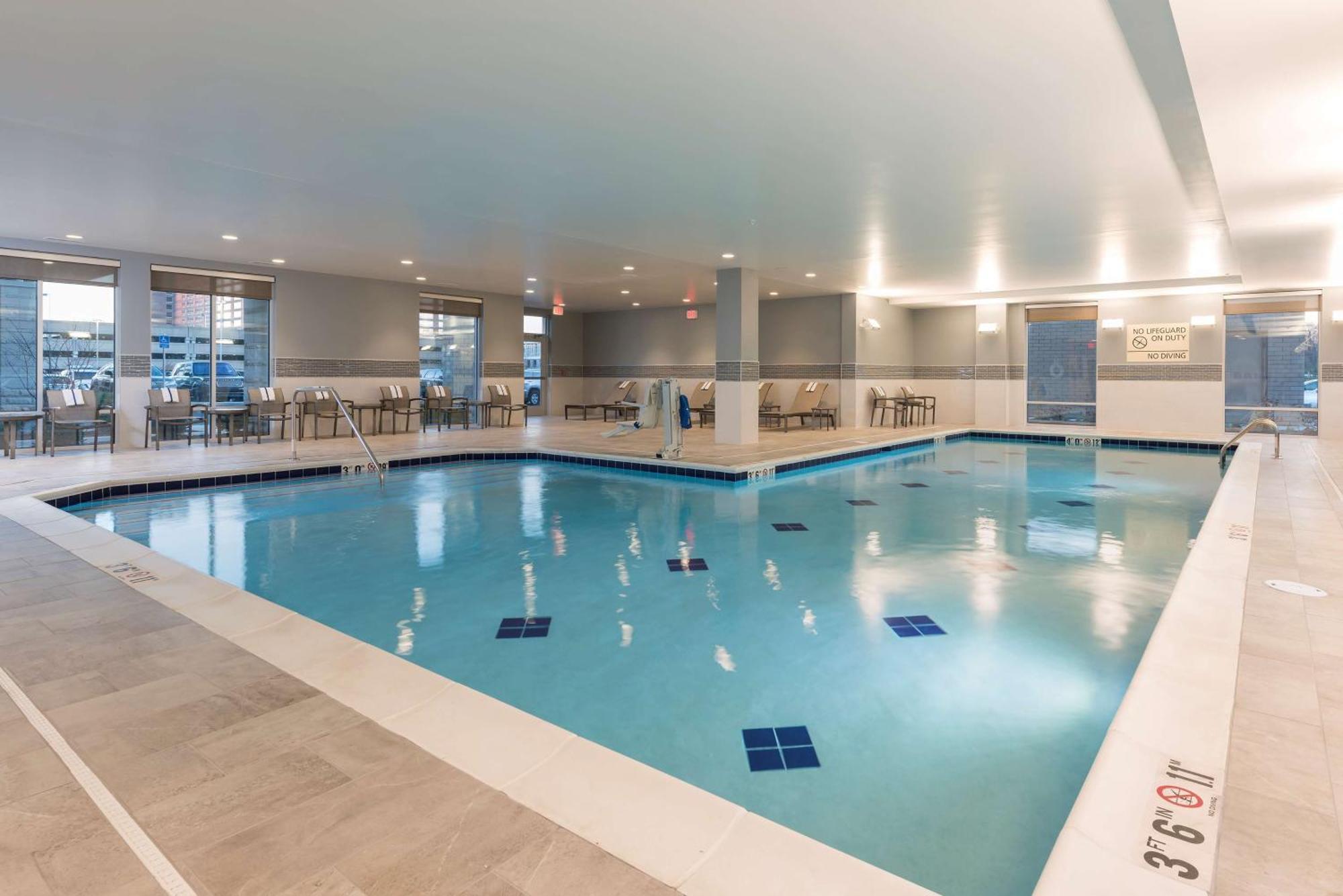 Hampton Inn & Suites Indianapolis-Keystone, In Dış mekan fotoğraf